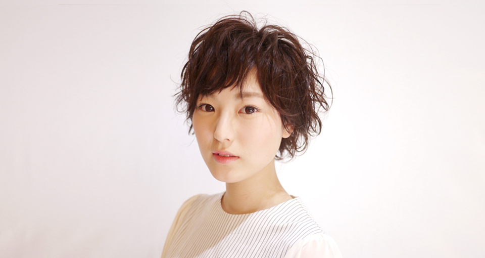 大人可愛いふんわりパーマスタイル