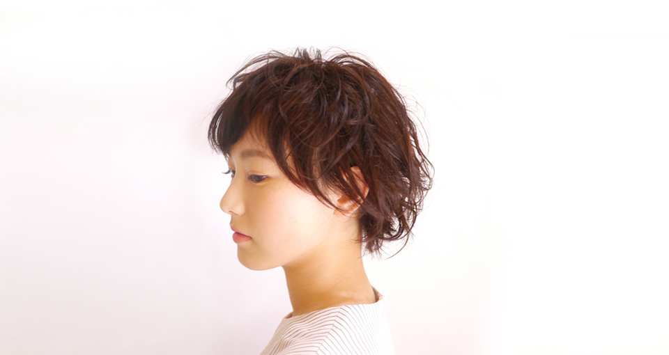 大人可愛いふんわりパーマスタイル