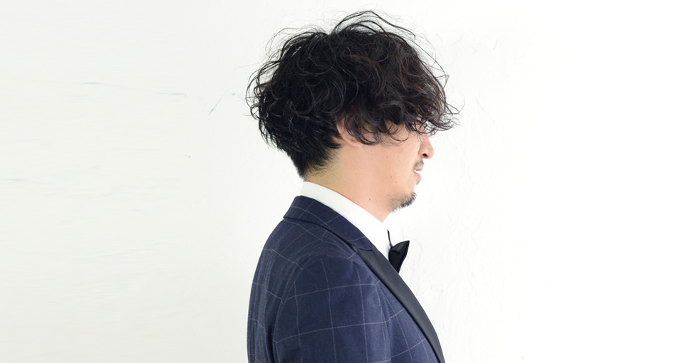 「うざバング」で魅せるセクシーなマッシュ