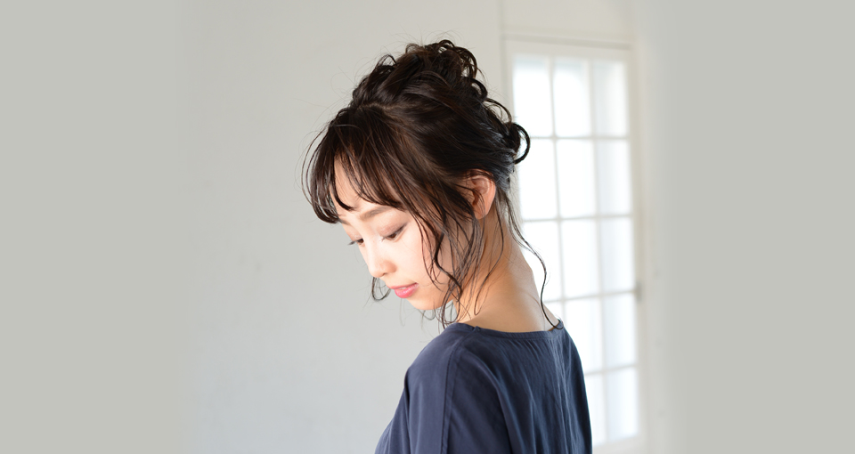 シースルーバングのメッシーバン