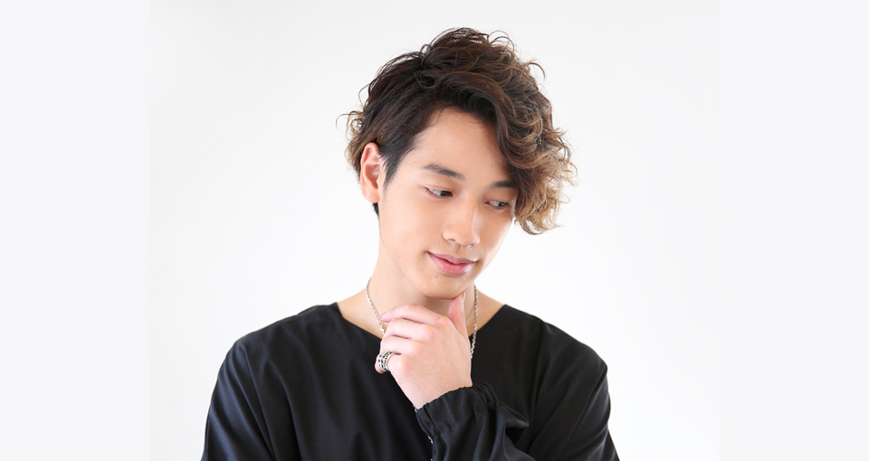 個性的なサイドパートパーマスタイル