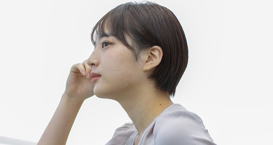 耳掛けひし形ショート