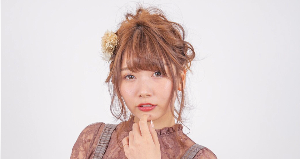 華やかお花のアップヘアアレンジ