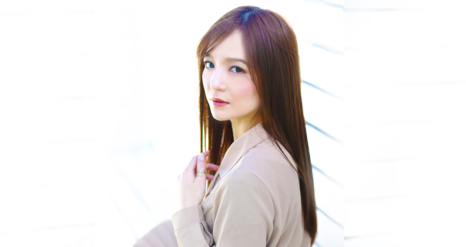 艶感ストレートロング