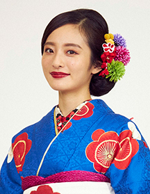 華やかシニヨンスタイル