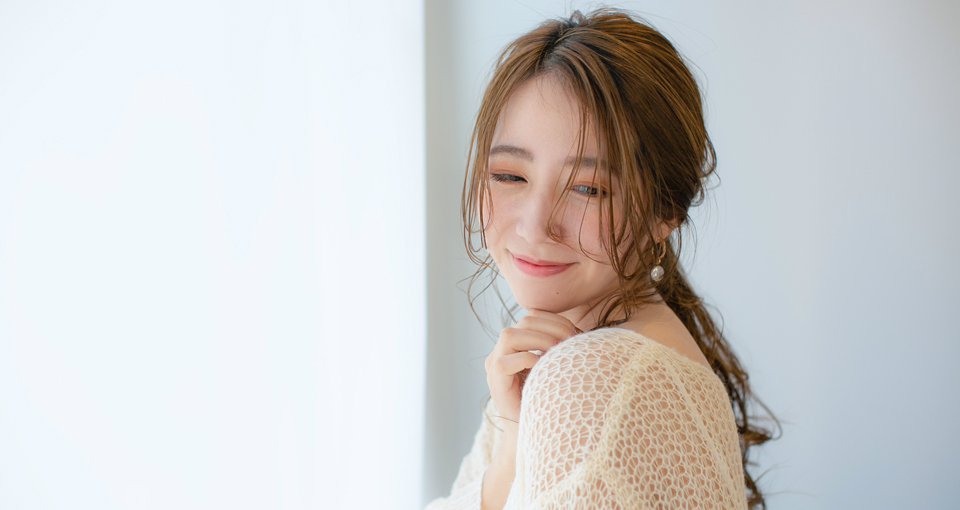 大人可愛いポニーテールアレンジ