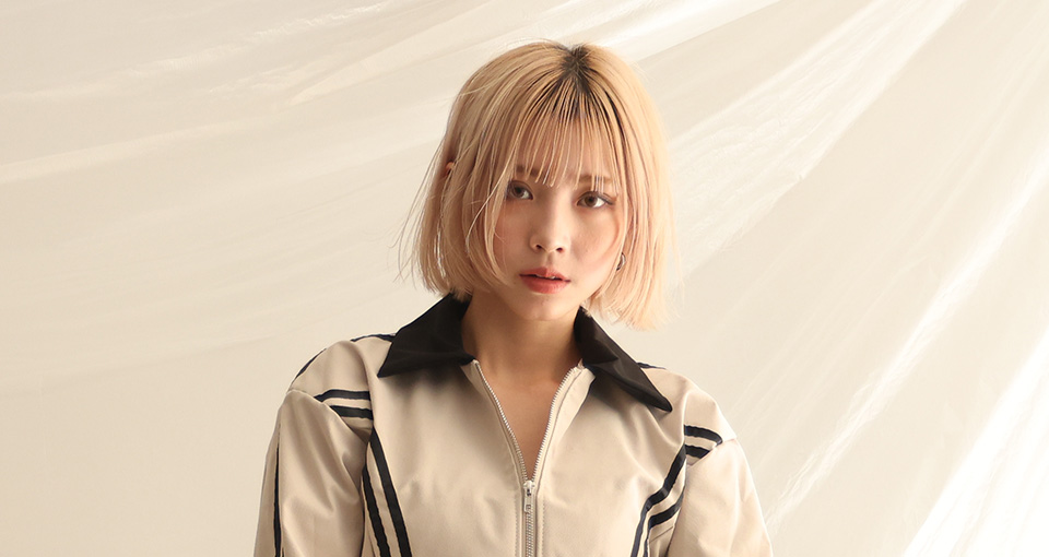 切りっぱなしハイトーンボブ